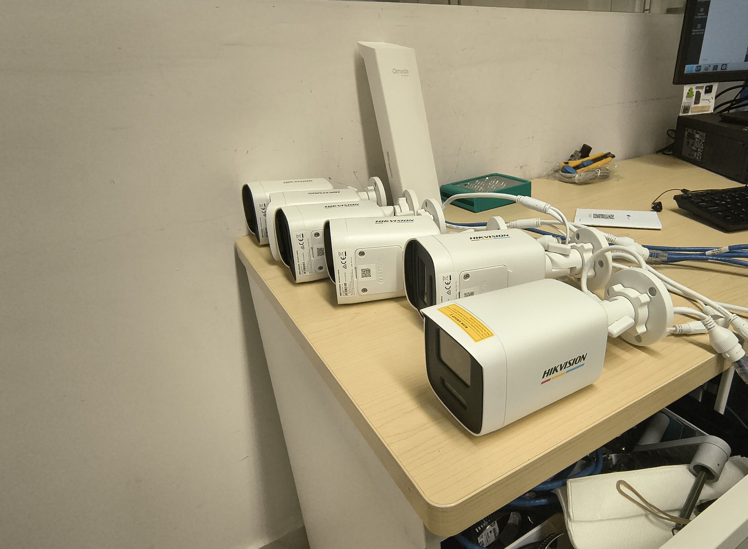 Cámaras de videovigilancia preparadas para configuración e instalación