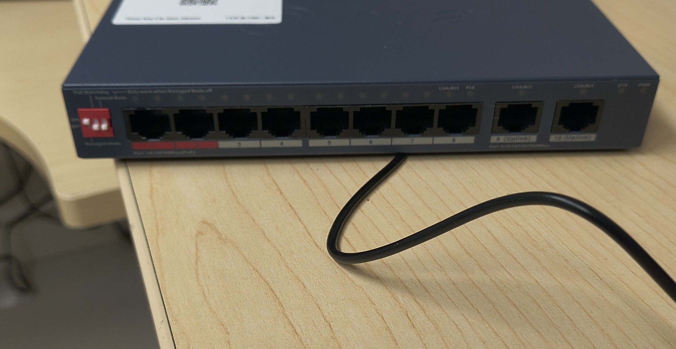 Switch PoE preparado para conectar equipos de videovigilancia